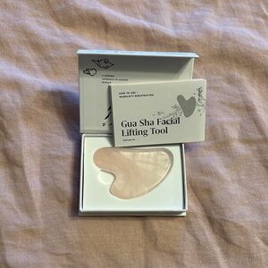 Mount Lai facial gua sha tool